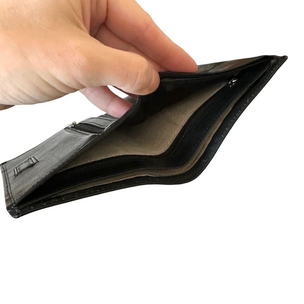 Genuine Leather Black Wallet Zip Snap Closure Card Holder Cash Compartments GUC